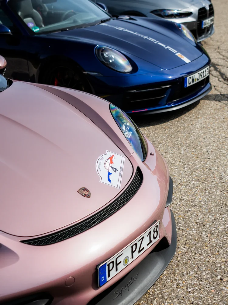 Porsche-Details am gemeinsamen Treffpunkt