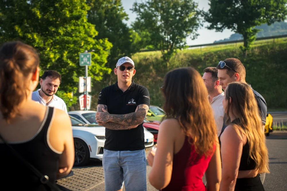 Tourbriefing in der Morgensonne