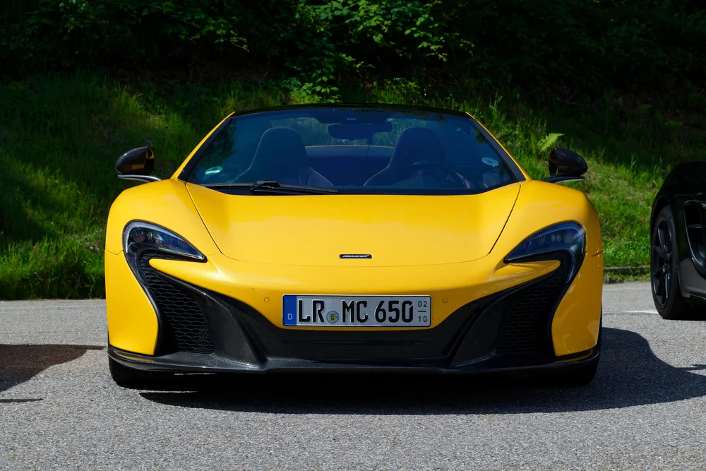 Gelber McLaren beim Tourstopp im Schwarzwald